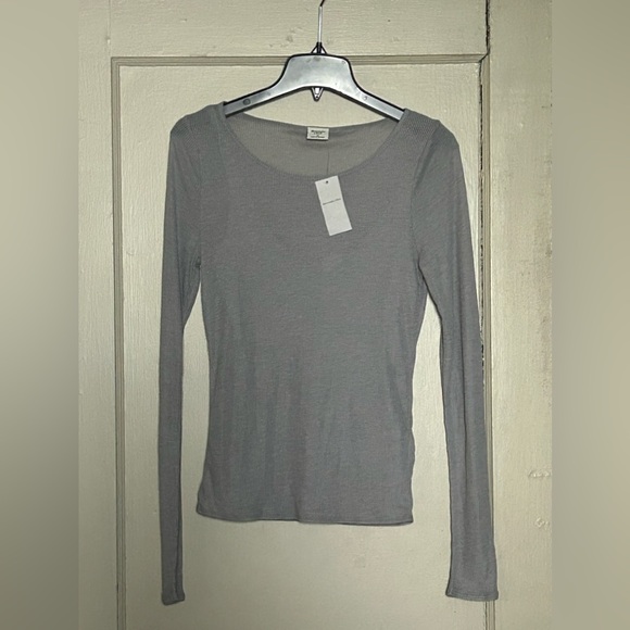 NWT Abercrombie & Fitch | Long-Sleeve Sheer Rib Crew Top | Size: Medium | Gray - Picture 1 of 11